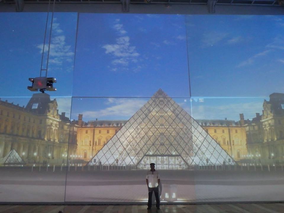 France Theme displayed by projector